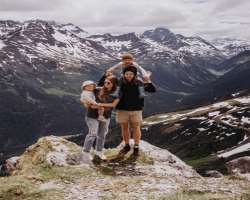 Sarah loves to travel along with her cute family.